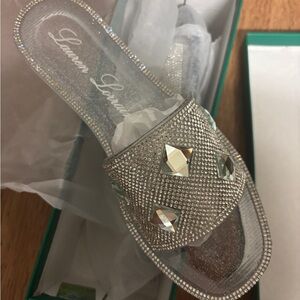 NEW Lauren Lorraine Sparkling Silver jelly Sandals fits like 7